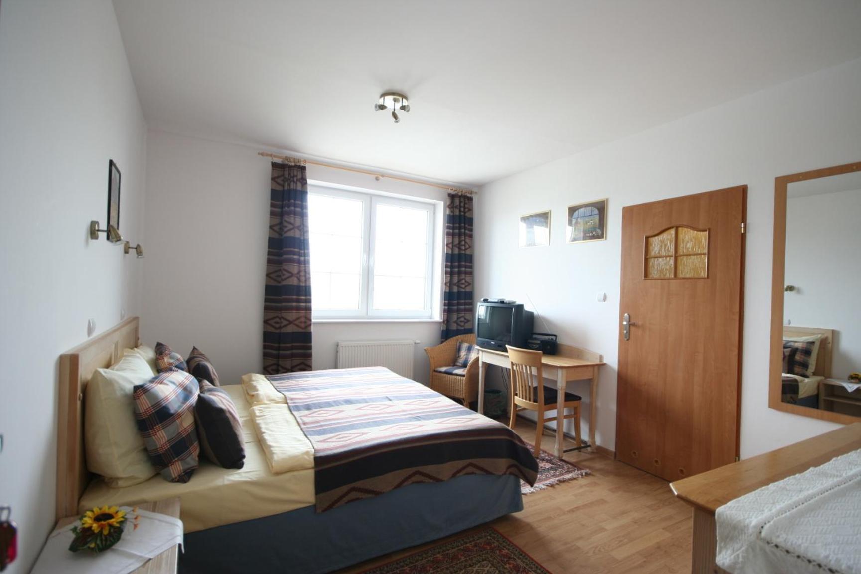 Dworek Leba I Domki Ranczo Itrich Habitación foto