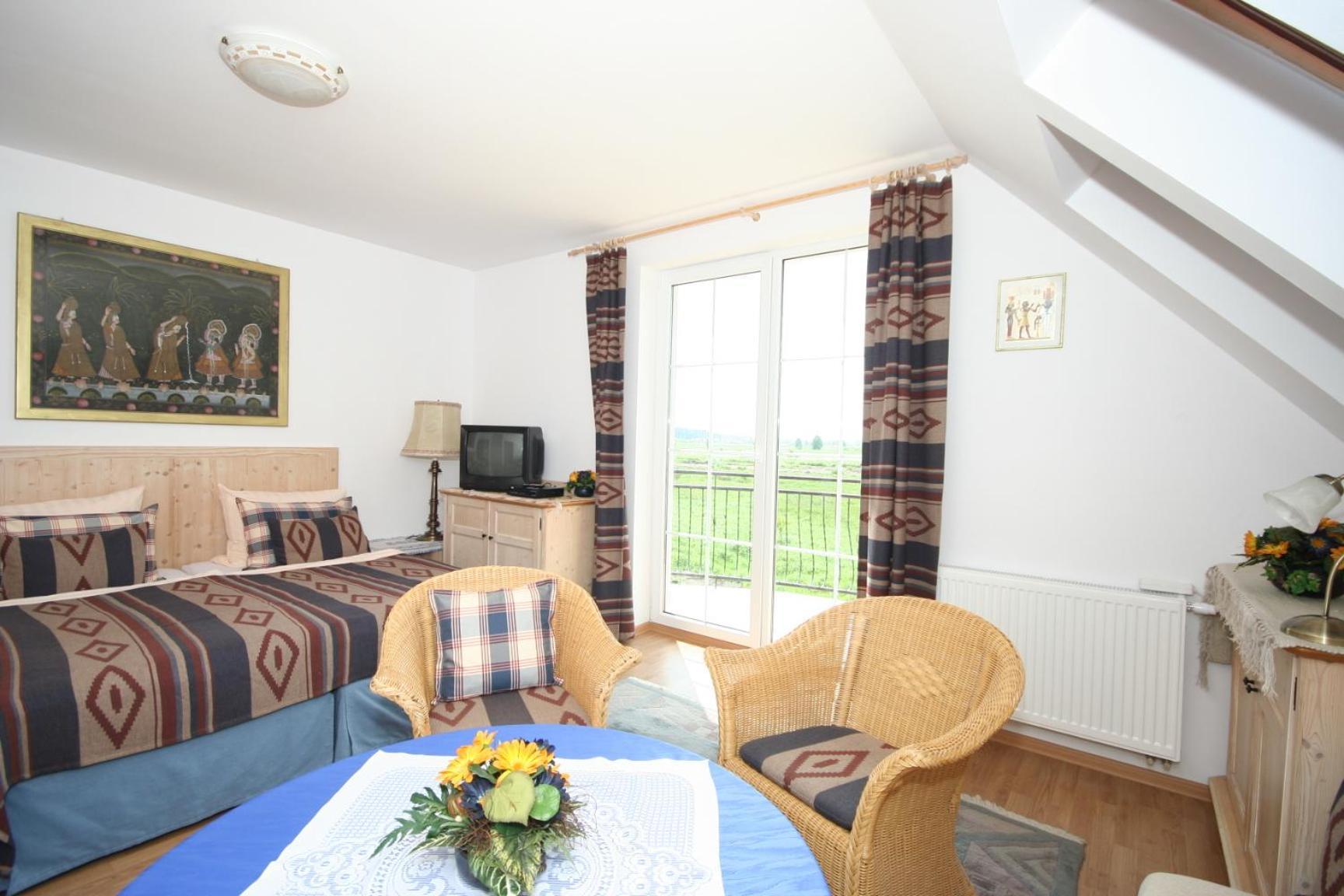 Dworek Leba I Domki Ranczo Itrich Habitación foto