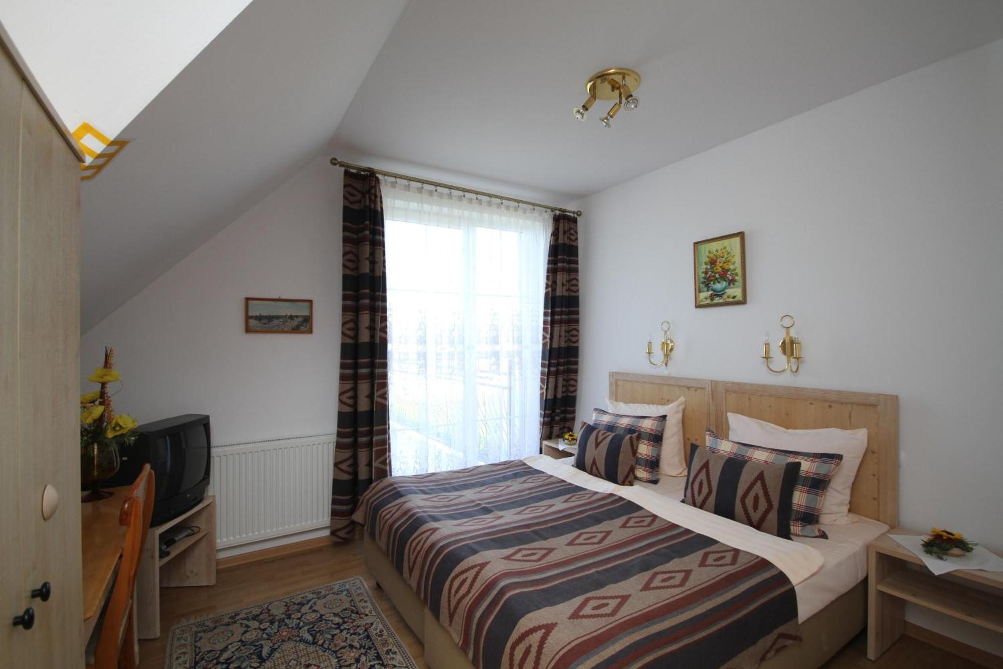 Dworek Leba I Domki Ranczo Itrich Habitación foto
